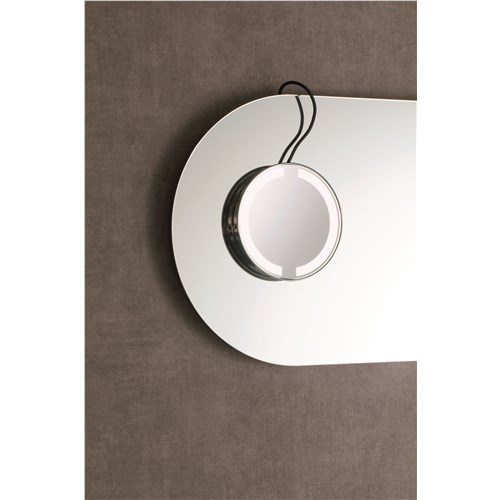 Magnetised magnifying mirror with LED lighting