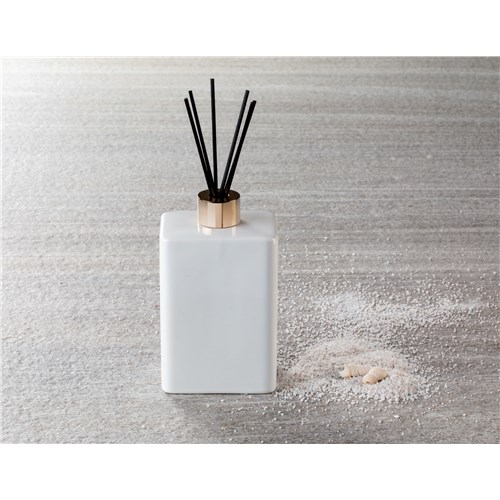 Perfume diffuser with wands